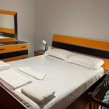City Center Apartment Galeria Tirana Exterior foto